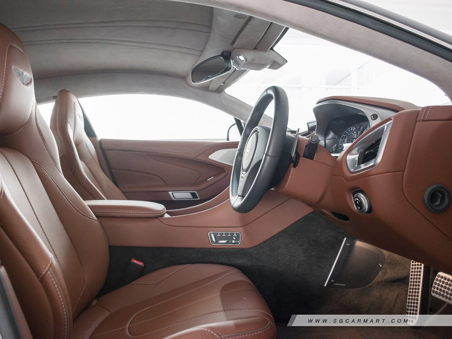 https://i.i-sgcm.com/new_cars/cars/11220/11220_g23