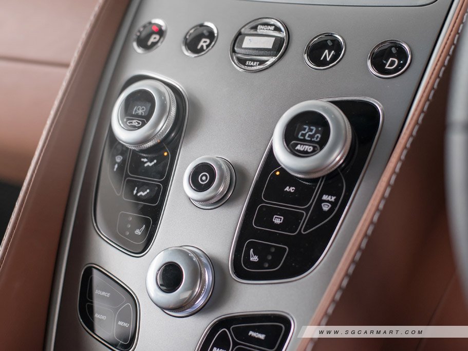 https://i.i-sgcm.com/new_cars/cars/11220/11220_g31