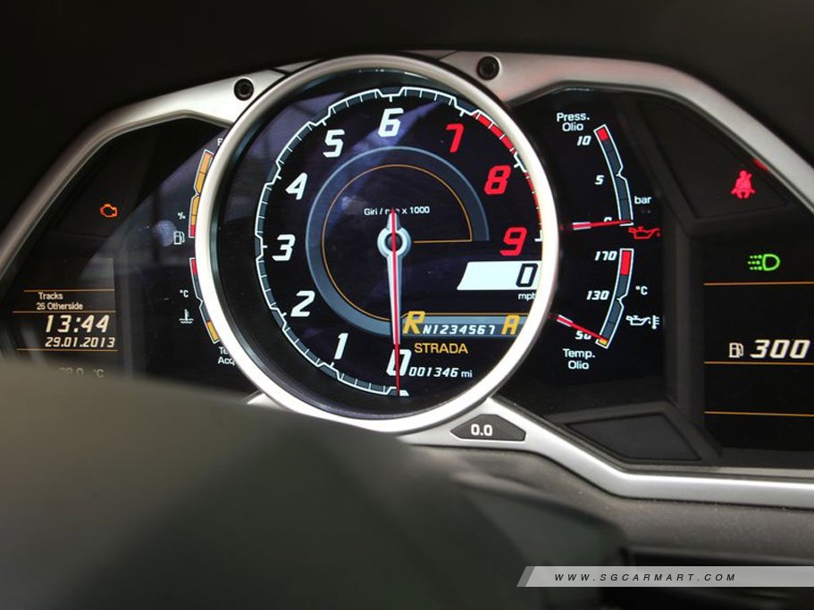 https://i.i-sgcm.com/new_cars/cars/11230/11230_g13