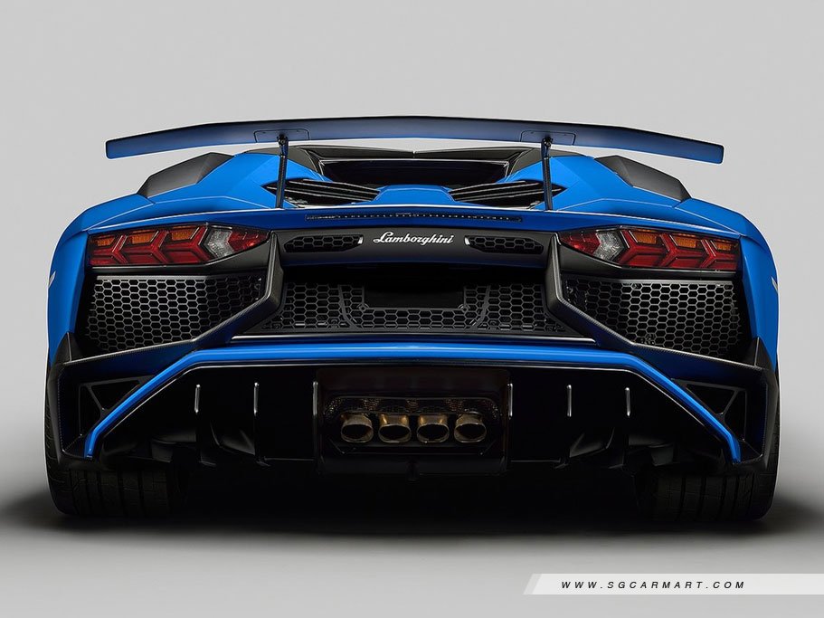 https://i.i-sgcm.com/new_cars/cars/11230/11230_g22