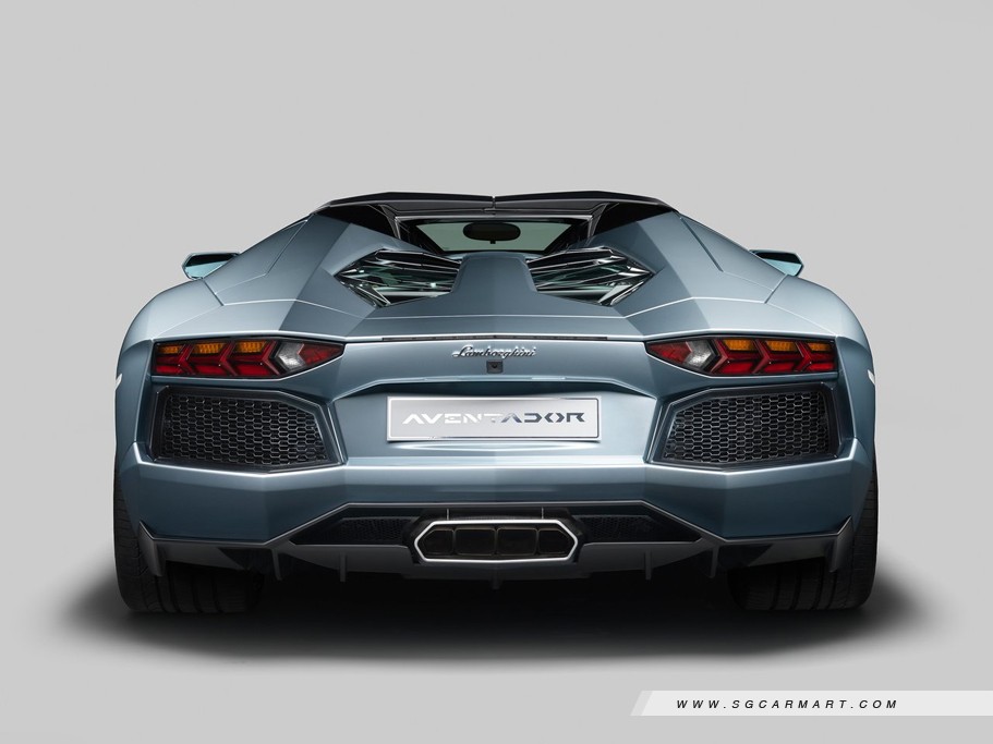 https://i.i-sgcm.com/new_cars/cars/11230/11230_g5