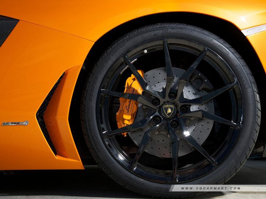 https://i.i-sgcm.com/new_cars/cars/11230/11230_g8