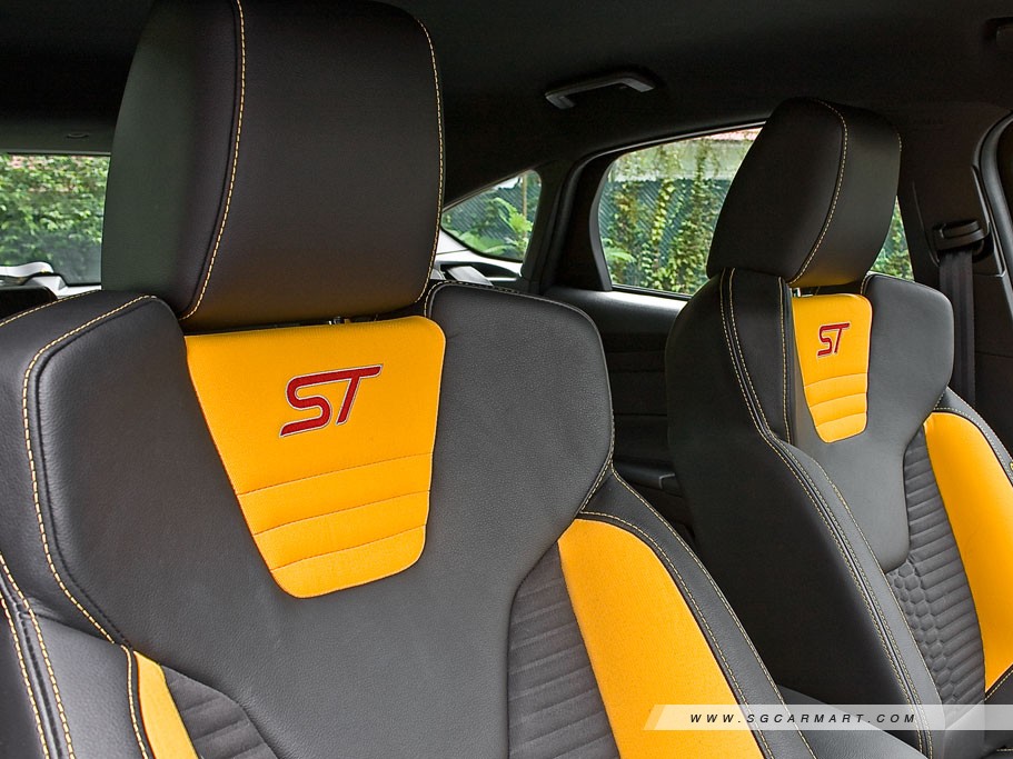 https://i.i-sgcm.com/new_cars/cars/11233/11233_g17