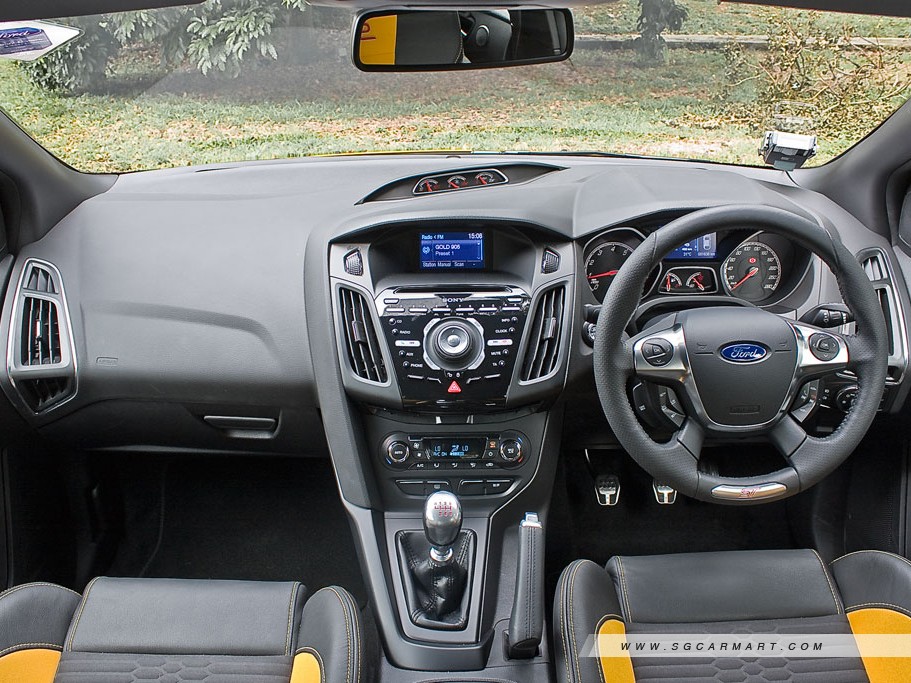 https://i.i-sgcm.com/new_cars/cars/11233/11233_g18