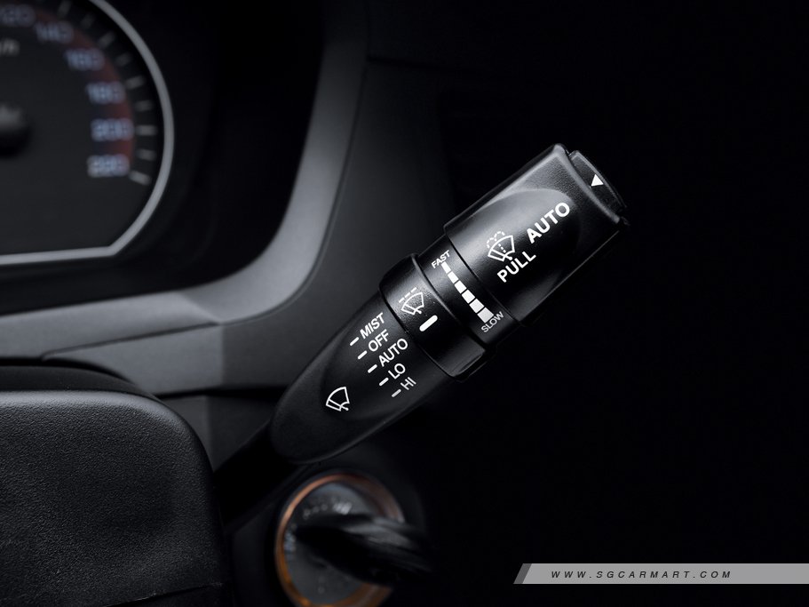 https://i.i-sgcm.com/new_cars/cars/11235/11235_g68