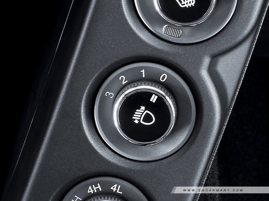 https://i.i-sgcm.com/new_cars/cars/11235/11235_g69