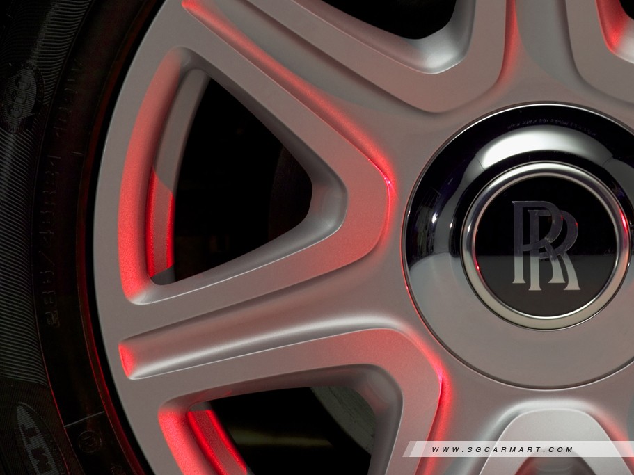https://i.i-sgcm.com/new_cars/cars/11240/11240_g17