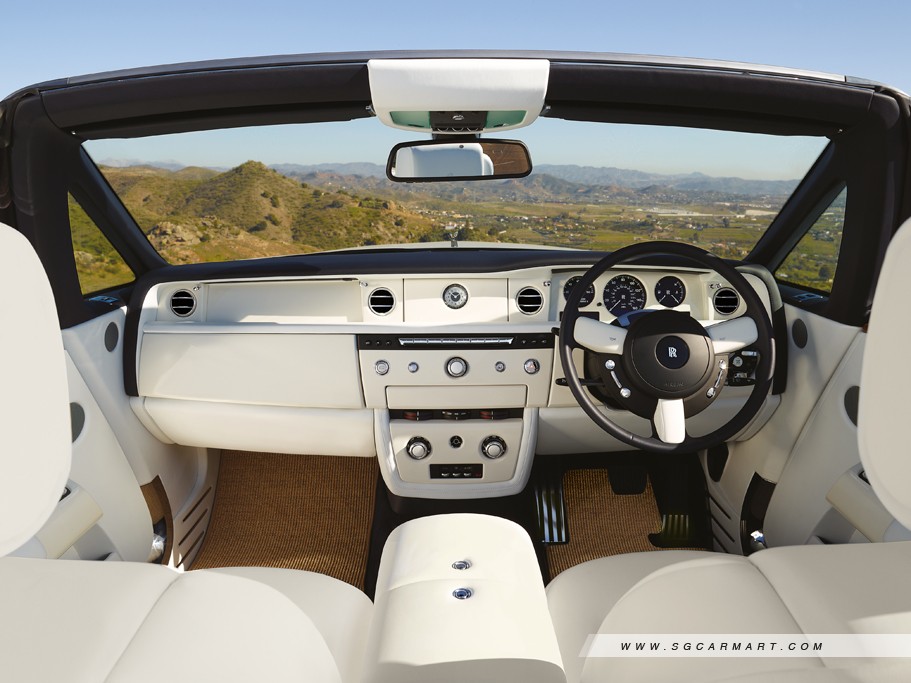 https://i.i-sgcm.com/new_cars/cars/11241/11241_g12