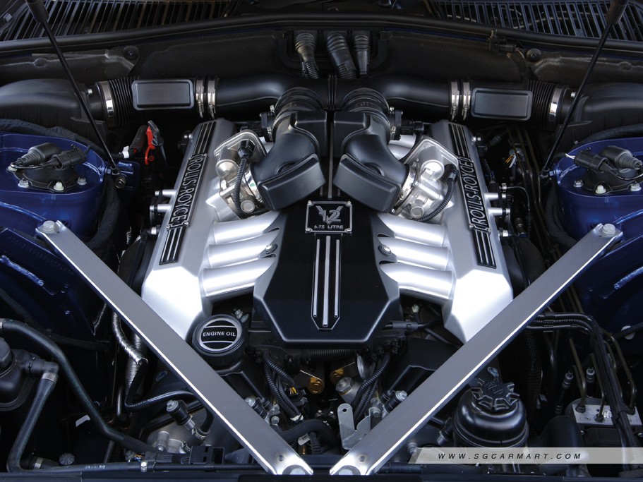 https://i.i-sgcm.com/new_cars/cars/11241/11241_g15