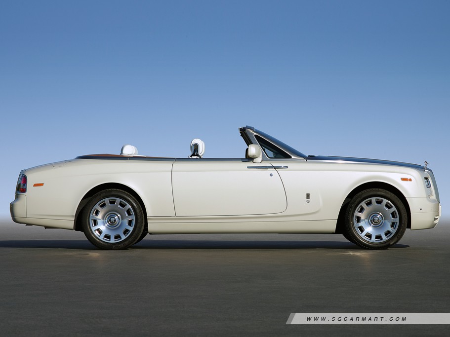 https://i.i-sgcm.com/new_cars/cars/11241/11241_g4