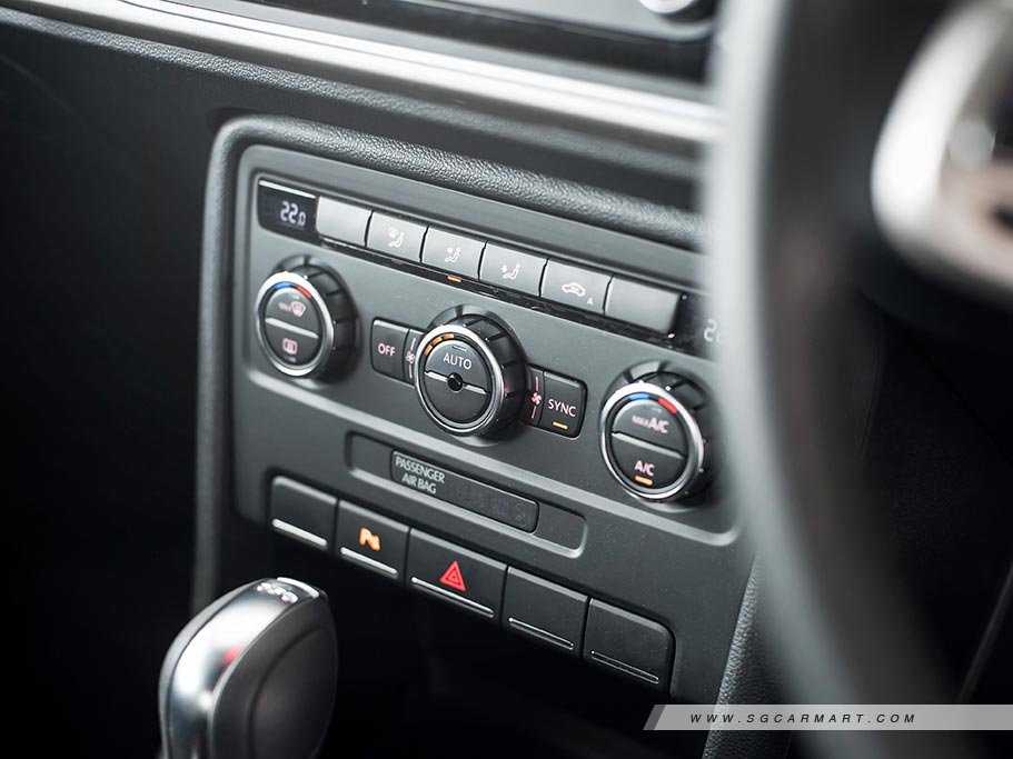 https://i.i-sgcm.com/new_cars/cars/11242/11242_g18