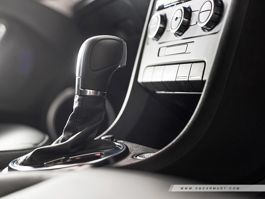 https://i.i-sgcm.com/new_cars/cars/11242/11242_g19