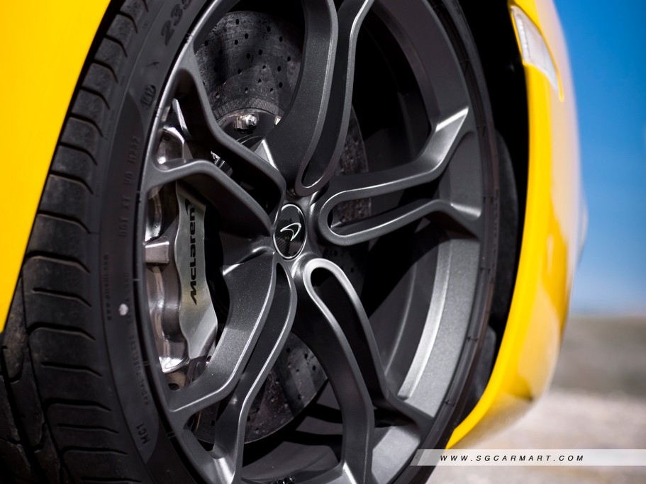 https://i.i-sgcm.com/new_cars/cars/11243/11243_g10