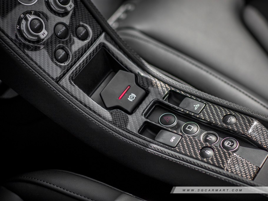 https://i.i-sgcm.com/new_cars/cars/11243/11243_g14