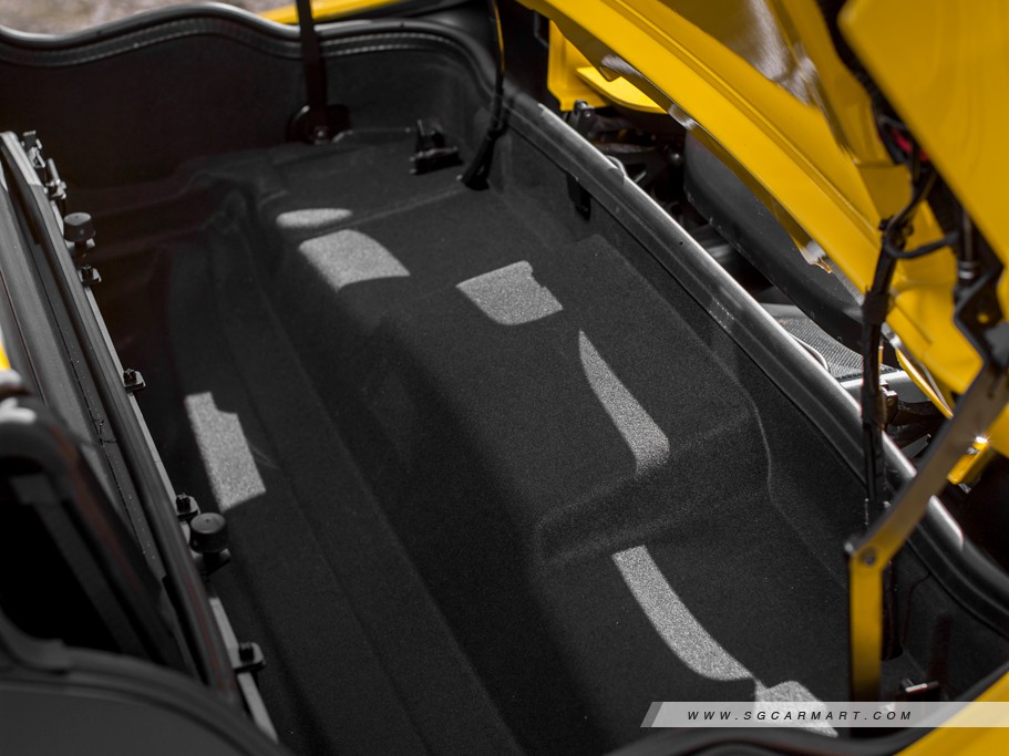 https://i.i-sgcm.com/new_cars/cars/11243/11243_g16