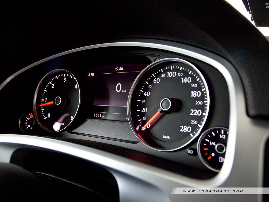 https://i.i-sgcm.com/new_cars/cars/11252/11252_g16
