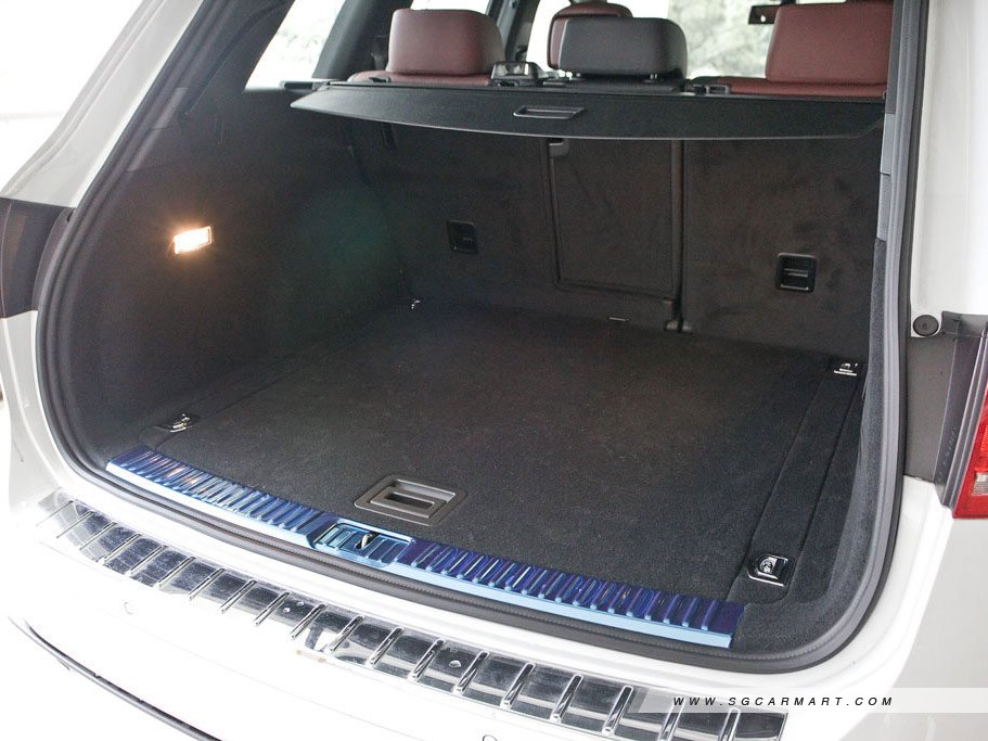 https://i.i-sgcm.com/new_cars/cars/11252/11252_g21