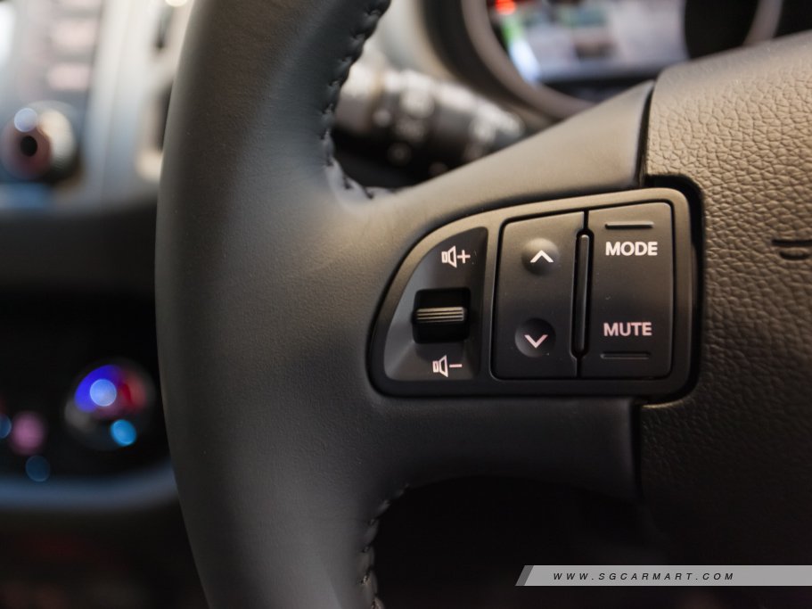 https://i.i-sgcm.com/new_cars/cars/11253/11253_g49