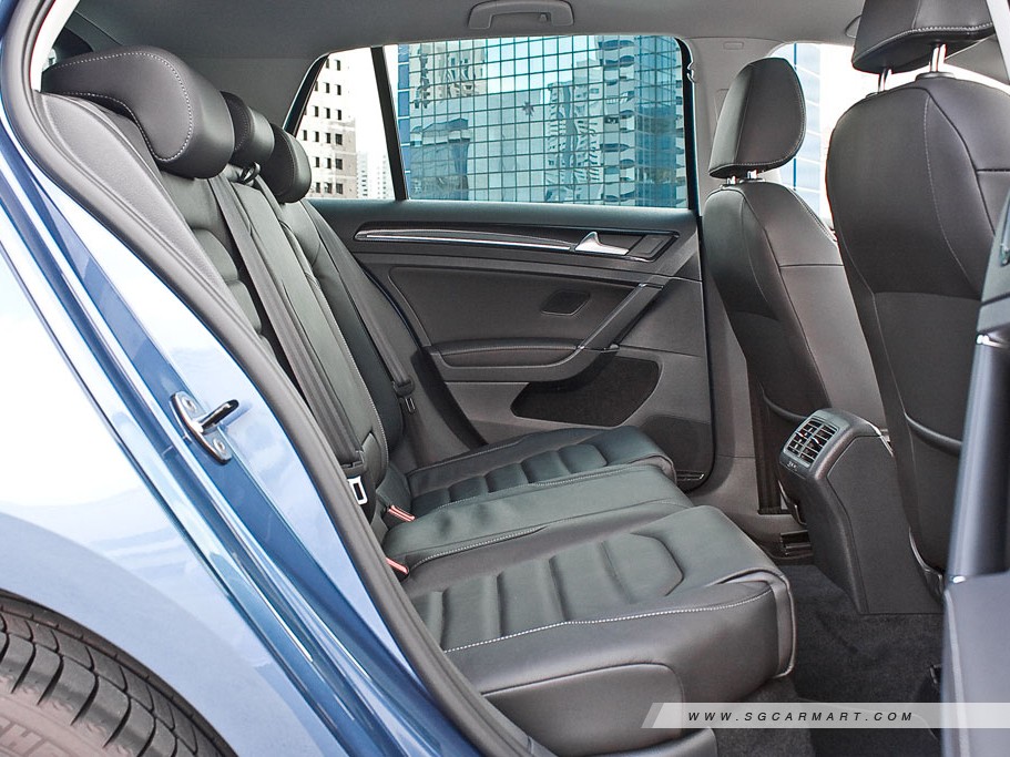 https://i.i-sgcm.com/new_cars/cars/11262/11262_g26