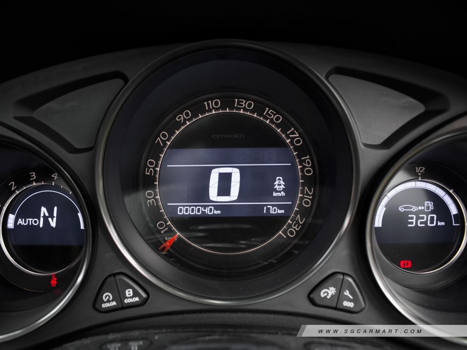 https://i.i-sgcm.com/new_cars/cars/11264/11264_g15