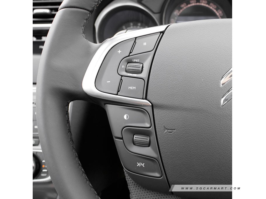 https://i.i-sgcm.com/new_cars/cars/11264/11264_g16