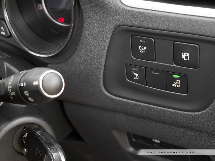 https://i.i-sgcm.com/new_cars/cars/11264/11264_g23