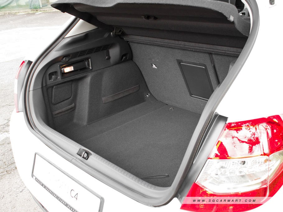 https://i.i-sgcm.com/new_cars/cars/11264/11264_g25