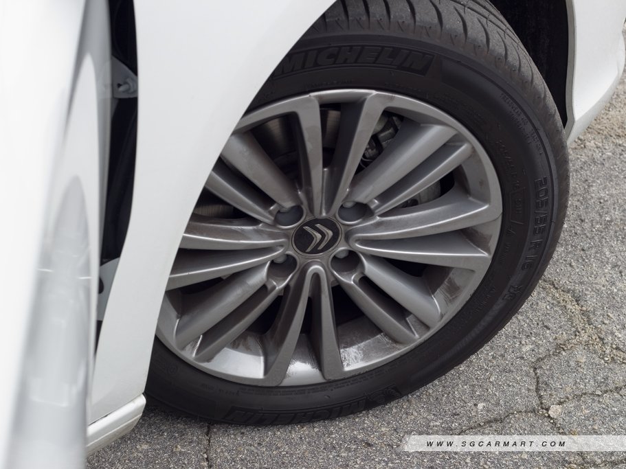 https://i.i-sgcm.com/new_cars/cars/11264/11264_g33