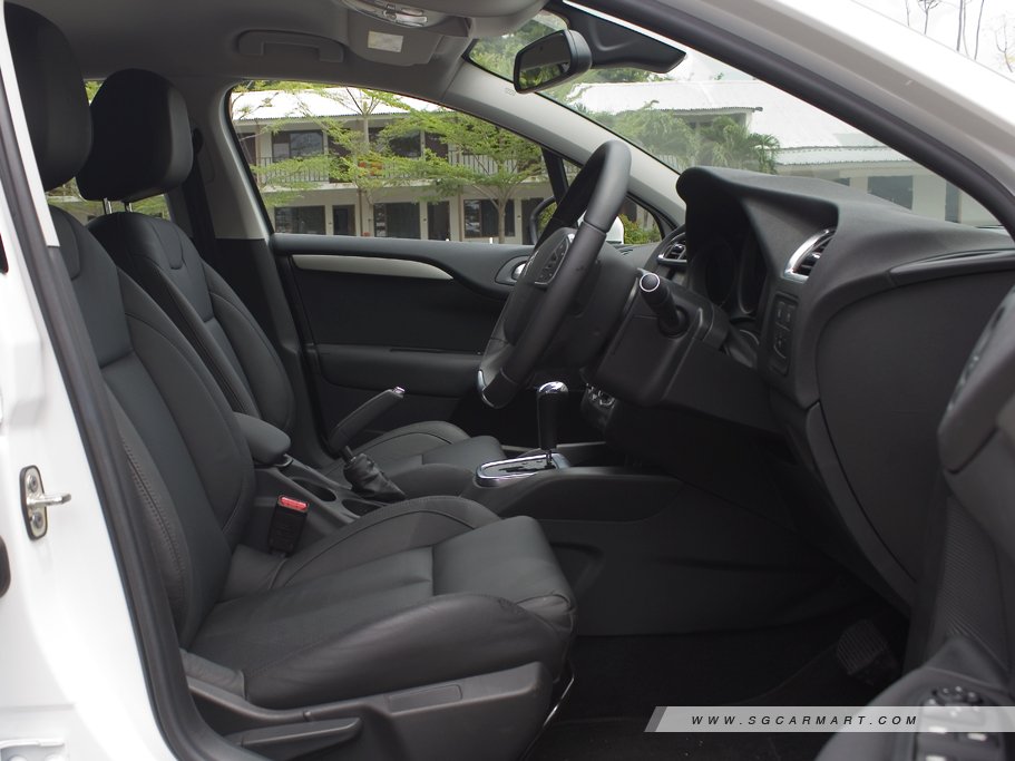 https://i.i-sgcm.com/new_cars/cars/11264/11264_g37