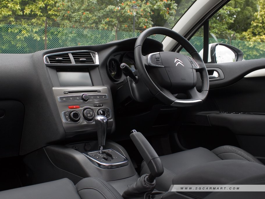 https://i.i-sgcm.com/new_cars/cars/11264/11264_g40