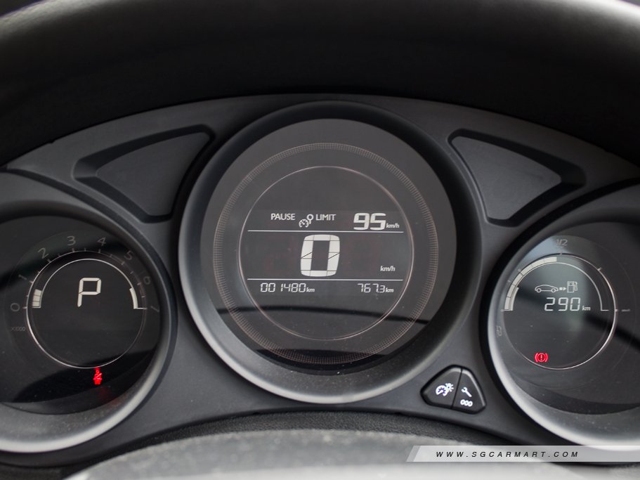 https://i.i-sgcm.com/new_cars/cars/11264/11264_g44