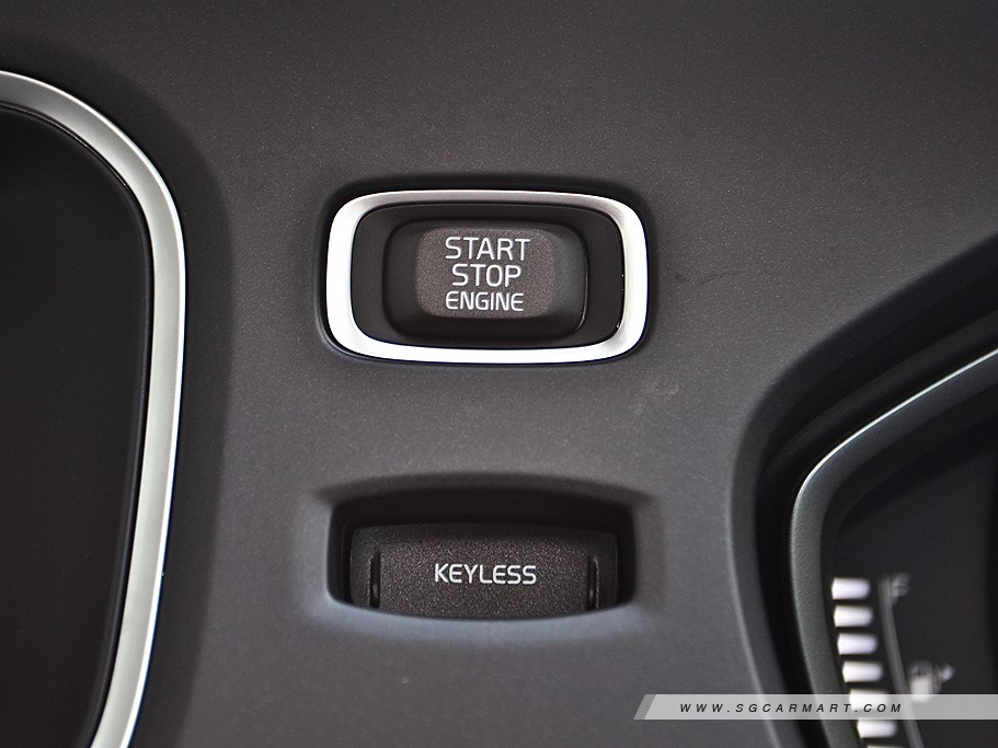 https://i.i-sgcm.com/new_cars/cars/11266/11266_g22