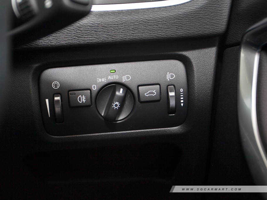 https://i.i-sgcm.com/new_cars/cars/11266/11266_g23