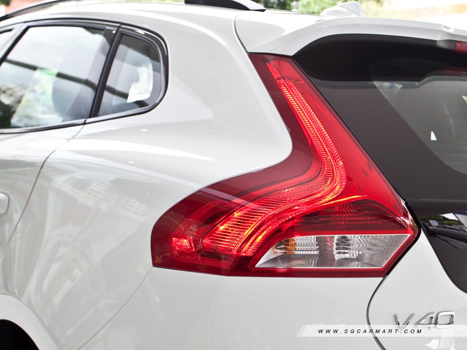 https://i.i-sgcm.com/new_cars/cars/11266/11266_g8