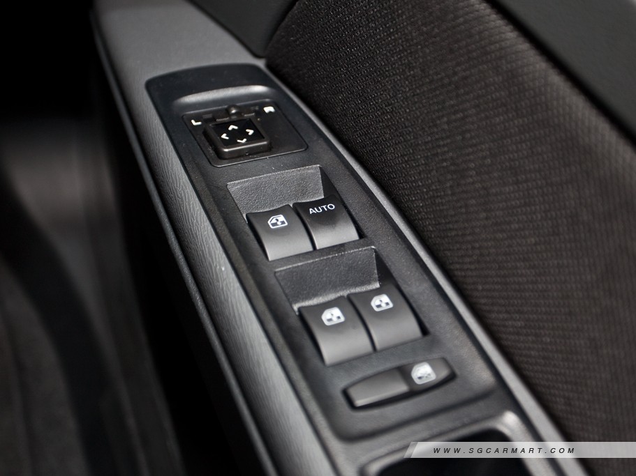 https://i.i-sgcm.com/new_cars/cars/11267/11267_g18