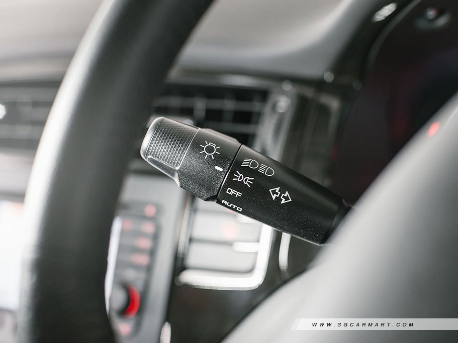 https://i.i-sgcm.com/new_cars/cars/11267/11267_g38