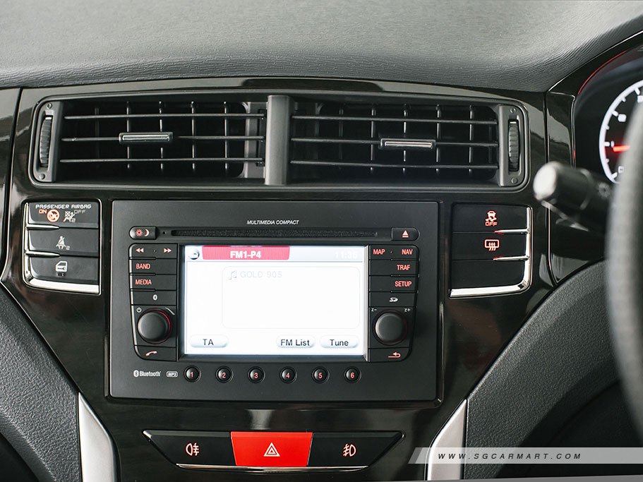 https://i.i-sgcm.com/new_cars/cars/11267/11267_g41