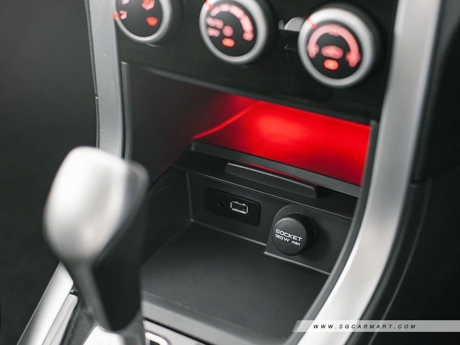 https://i.i-sgcm.com/new_cars/cars/11267/11267_g44