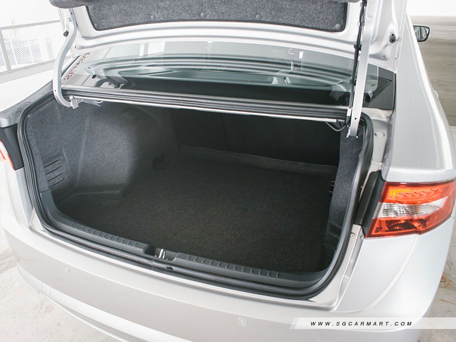 https://i.i-sgcm.com/new_cars/cars/11267/11267_g47