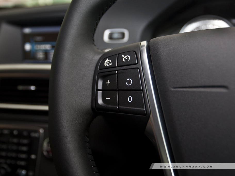 https://i.i-sgcm.com/new_cars/cars/11270/11270_g13