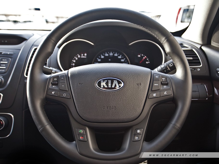 https://i.i-sgcm.com/new_cars/cars/11275/11275_g11