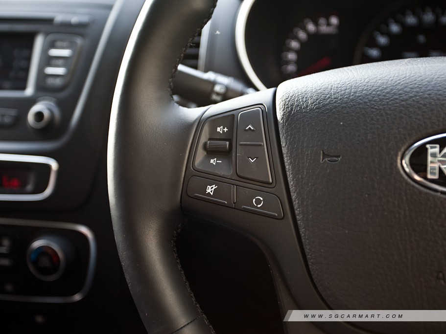 https://i.i-sgcm.com/new_cars/cars/11275/11275_g12