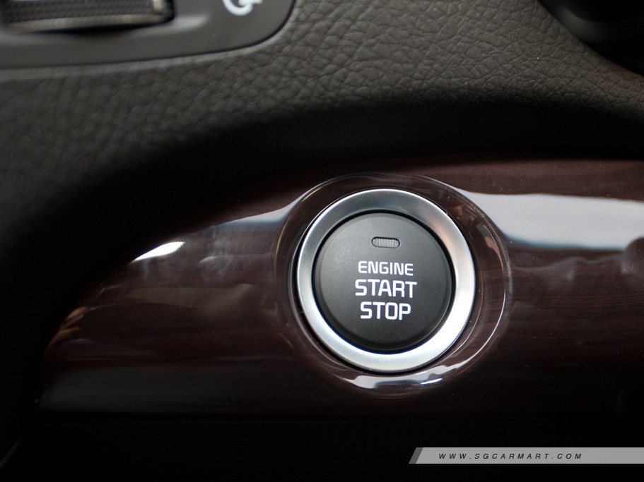 https://i.i-sgcm.com/new_cars/cars/11275/11275_g21