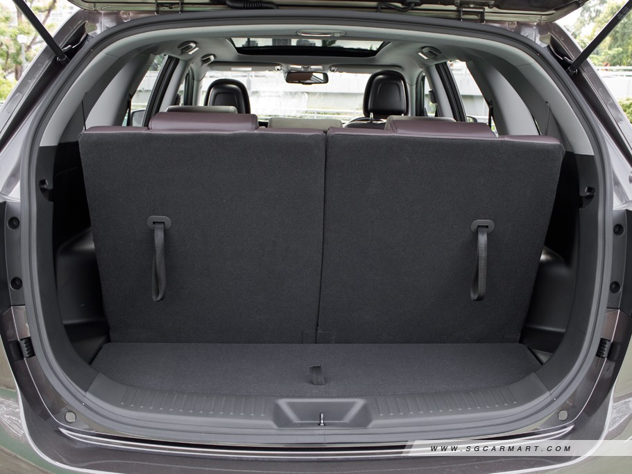 https://i.i-sgcm.com/new_cars/cars/11275/11275_g24