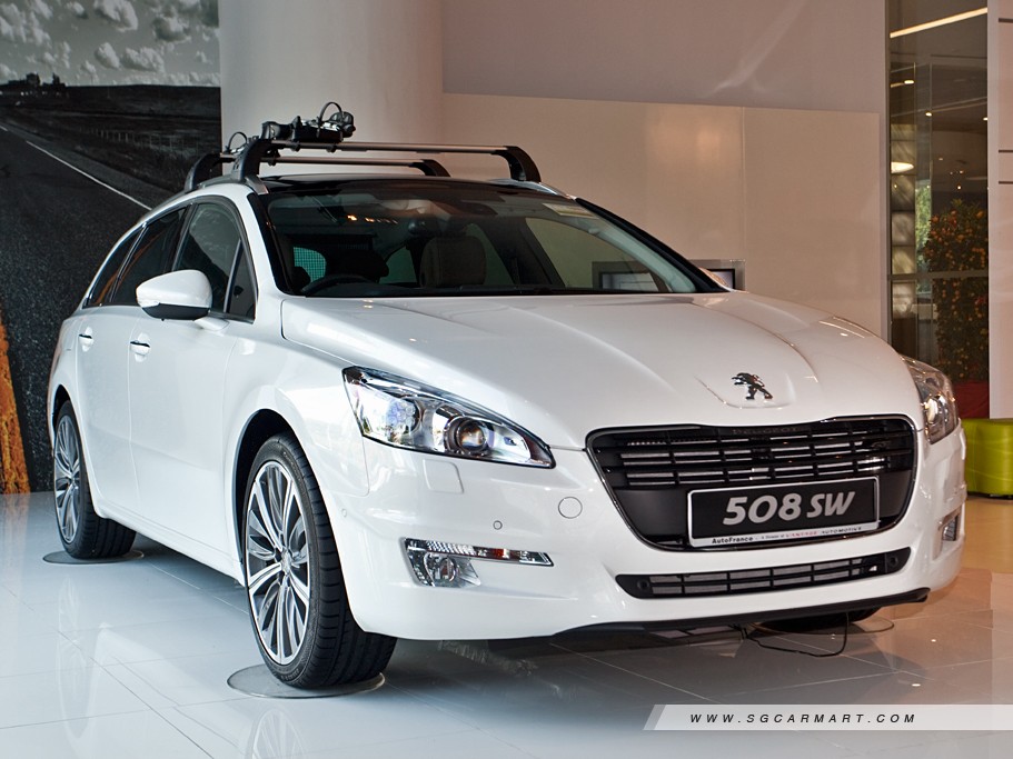 https://i.i-sgcm.com/new_cars/cars/11279/11279_g1