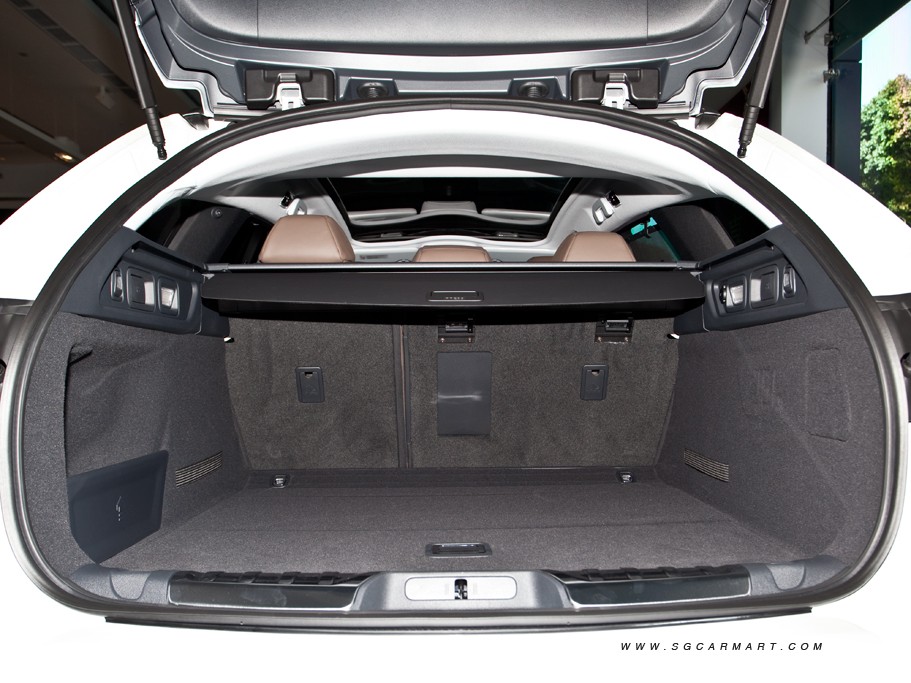 https://i.i-sgcm.com/new_cars/cars/11279/11279_g23