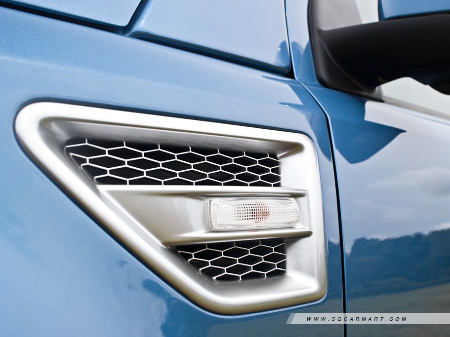 https://i.i-sgcm.com/new_cars/cars/11280/11280_g15