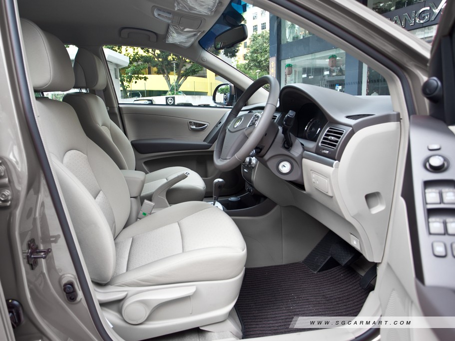 https://i.i-sgcm.com/new_cars/cars/11281/11281_g11