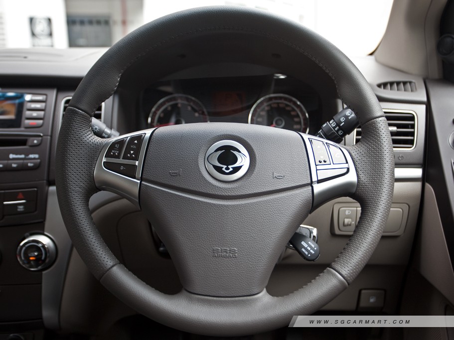 https://i.i-sgcm.com/new_cars/cars/11281/11281_g13