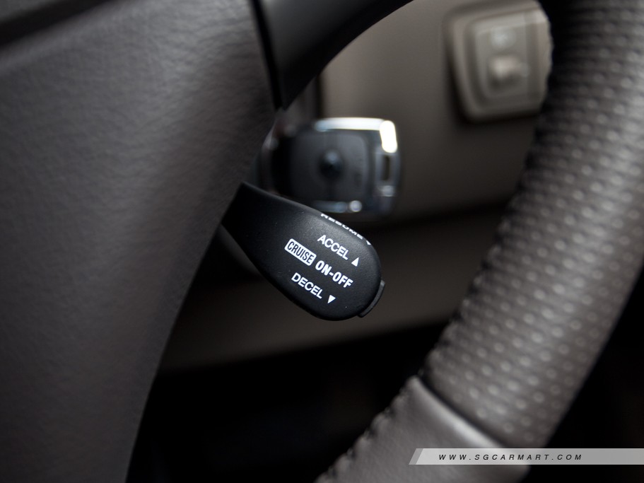 https://i.i-sgcm.com/new_cars/cars/11281/11281_g16